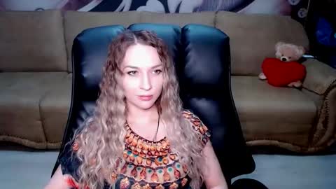 Snapshot of lovellymalina chatting on March 10, 3:28 pm private open online show from March 10, 3:28 pm