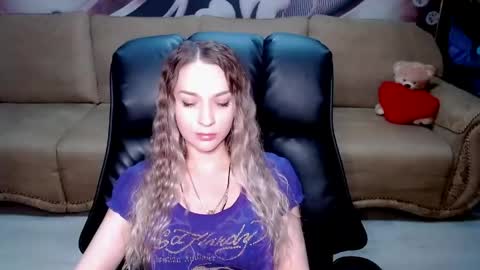 Snapshot of lovellymalina chatting on March 20, 4:34 pm private open online show from March 20, 4:34 pm