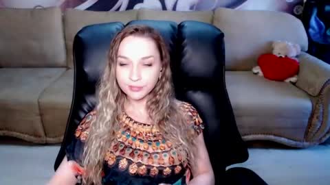Snapshot of lovellymalina chatting on May 25, 11:49 am private open online show from May 25, 11:49 am