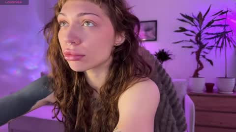 Elsa online show from April 5, 5:59 am