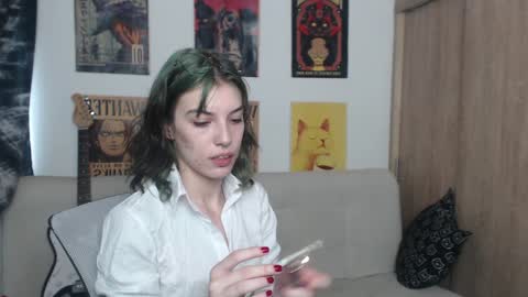 Cassie online show from February 1, 8:05 pm