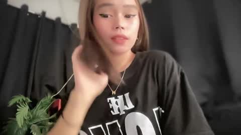 lovely_cittie18 online show from March 5, 1:34 am