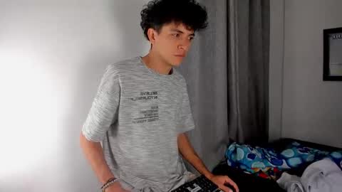 Snapshot of lovely_horny713 chatting on April 19, 9:50 pm Salo online show from April 19, 9:50 pm
