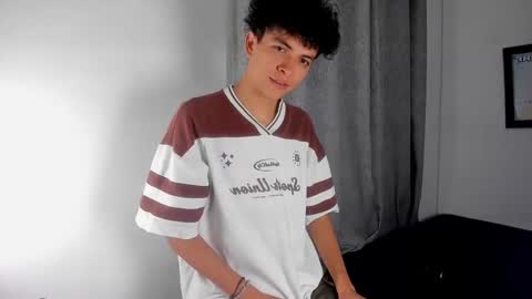 Snapshot of lovely_horny713 chatting on April 20, 11:02 am Salo online show from April 20, 11:02 am