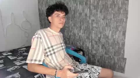 Snapshot of lovely_horny713 chatting on April 29, 3:05 pm Salo online show from April 29, 3:05 pm