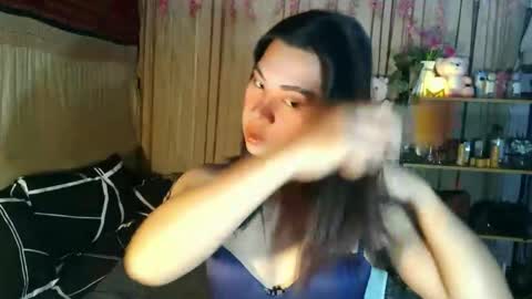 lovely_krizzy online show from March 17, 2:38 am