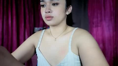 Snapshot of lovely_kurtny04 chatting on May 4, 10:17 pm LOVE online show from May 4, 10:17 pm
