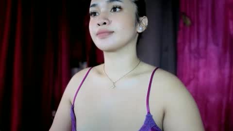 Snapshot of lovely_kurtny04 chatting on May 13, 6:11 am LOVE online show from May 13, 6:11 am