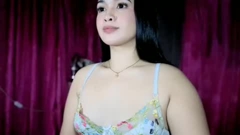 Snapshot of lovely_kurtny04 chatting on May 21, 12:01 pm LOVE online show from May 21, 12:01 pm