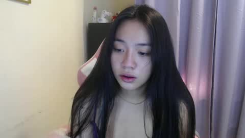 lovely_leah23 online show from October 12, 2:54 am