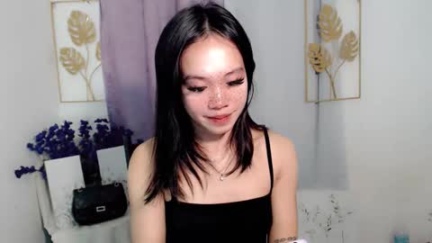 lovely_lianne online show from April 19, 8:00 pm