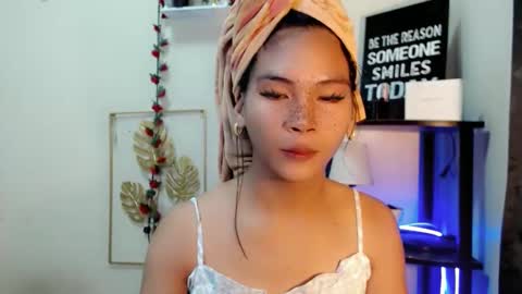 KATE online show from April 14, 3:29 pm