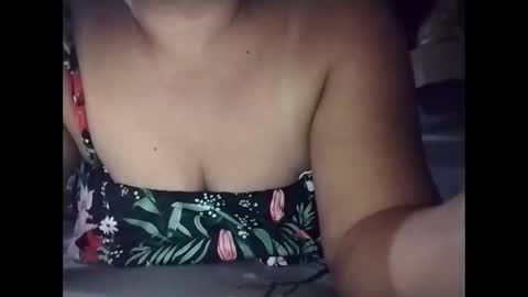 Snapshot of lovely_orchid chatting on May 7, 9:58 am lovely_orchid online show from May 7, 9:58 am