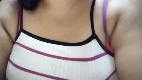 Snapshot of lovely_orchid chatting on June 19, 1:37 pm lovely_orchid online show from June 19, 1:37 pm