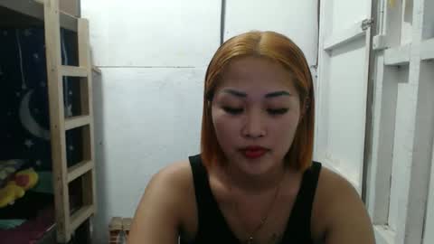 Snapshot of lovely_singlemom chatting on May 12, 3:47 am ask me dear online show from May 12, 3:47 am