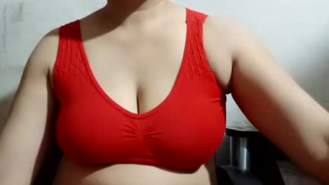 Snapshot of lovely_sweet_girl chatting on June 16, 4:37 am katrina follow me guys online show from June 16, 4:37 am