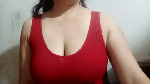 Snapshot of lovely_sweet_girl chatting on June 28, 9:48 am katrina follow me guys online show from June 28, 9:48 am