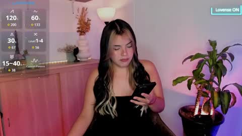 Valerie online show from April 8, 1:27 am