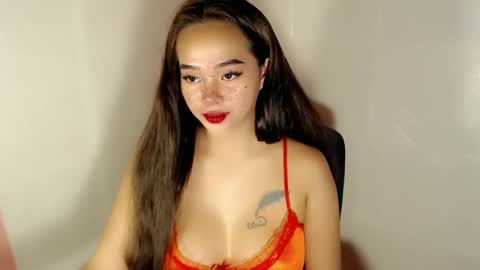 Snapshot of lovelykayleexx chatting on January 6, 4:44 pm ara online show from January 6, 4:44 pm