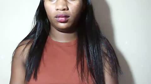 Snapshot of lovelylarra chatting on April 18, 8:07 am lovelylarra online show from April 18, 8:07 am