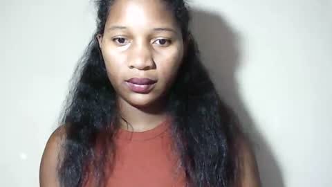 Snapshot of lovelylarra chatting on May 9, 7:13 am lovelylarra online show from May 9, 7:13 am