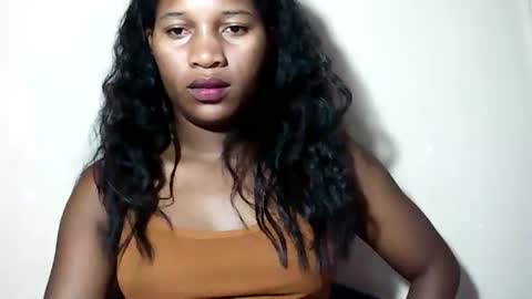 Snapshot of lovelylarra chatting on May 27, 7:44 pm lovelylarra online show from May 27, 7:44 pm