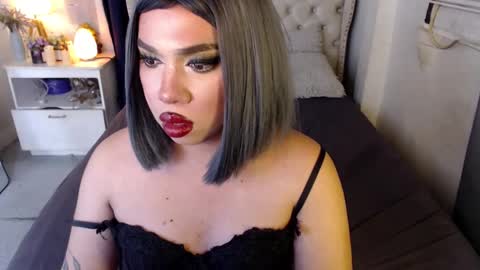 Rebeca online show from December 3, 9:45 pm