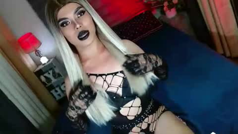 lovelymiss_shyna11 online show from October 14, 8:04 am