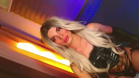 Snapshot of lovelymiss_shyna11 chatting on April 27, 8:56 am lovelymiss_shyna11 online show from April 27, 8:56 am
