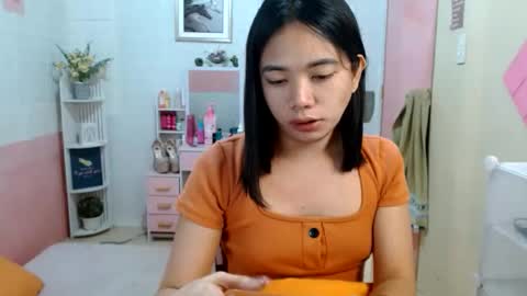 Snapshot of lovelypetitebigcock chatting on February 2, 5:11 pm lovelypetitebigcock online show from February 2, 5:11 pm