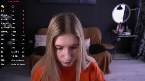 Anna online show from February 12, 9:37 am