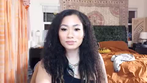 lovelyxmacii online show from February 5, 2:05 am