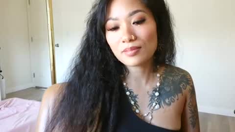 Snapshot of lovelyxmacii chatting on June 14, 12:19 am lovelyxmacii online show from June 14, 12:19 am