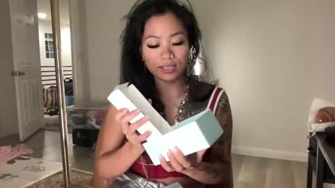 Snapshot of lovelyxmacii chatting on June 17, 3:31 am lovelyxmacii online show from June 17, 3:31 am