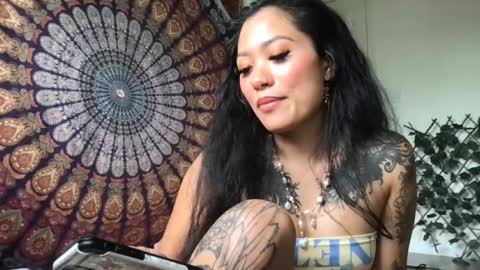 Snapshot of lovelyxmacii chatting on August 6, 10:11 pm lovelyxmacii online show from August 6, 10:11 pm