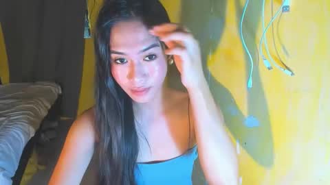 pauleen online show from April 10, 1:55 am