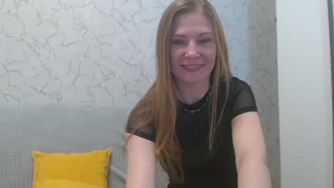 Snapshot of lovepeanutgirl chatting on February 2, 12:13 pm Mary Love online show from February 2, 12:13 pm