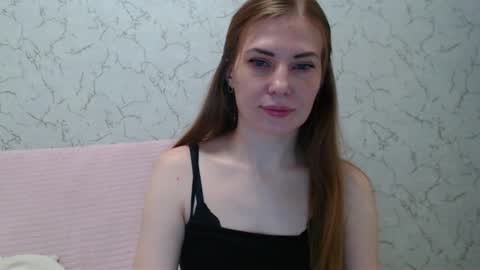 Snapshot of lovepeanutgirl chatting on October 8, 4:15 pm Mary Love online show from October 8, 4:15 pm