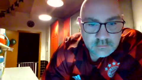 lover010983 online show from February 15, 5:09 am