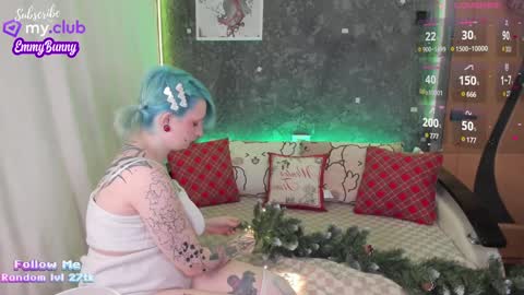 Snapshot of lover_emmy chatting on December 10, 5:44 pm Emmy online show from December 10, 5:44 pm