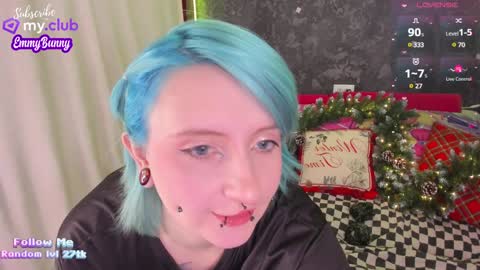 Snapshot of lover_emmy chatting on December 11, 5:26 pm Emmy online show from December 11, 5:26 pm