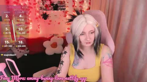 Snapshot of lover_emmy chatting on October 8, 4:48 pm Emmy online show from October 8, 4:48 pm