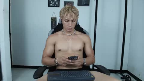kevin online show from May 4, 1:34 am