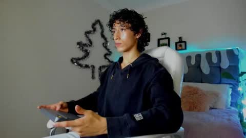 loverboy8_ online show from December 12, 2:26 am