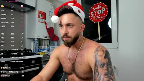 Snapshot of lovermike_ chatting on December 24, 10:28 pm Mike online show from December 24, 10:28 pm