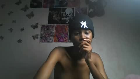 Snapshot of lovers_oncam chatting on May 29, 9:07 am RedJoy online show from May 29, 9:07 am