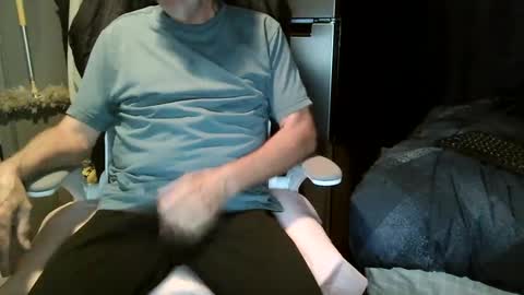 Snapshot of lovesex6565 chatting on October 9, 10:46 am just here to have fun and cum online show from October 9, 10:46 am