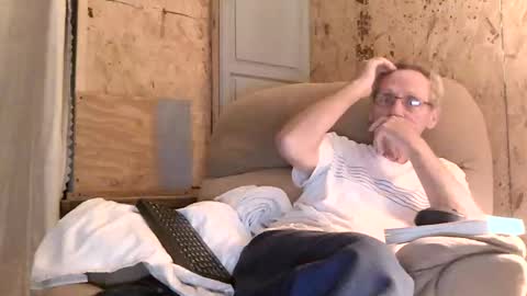 Snapshot of lovesex6565 chatting on November 16, 12:33 pm just here to have fun and cum online show from November 16, 12:33 pm