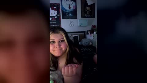 Snapshot of lovestarbaby chatting on March 13, 6:31 am starbaby online show from March 13, 6:31 am