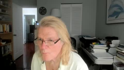 Snapshot of lovestylistwomen chatting on June 9, 12:17 pm Michael online show from June 9, 12:17 pm